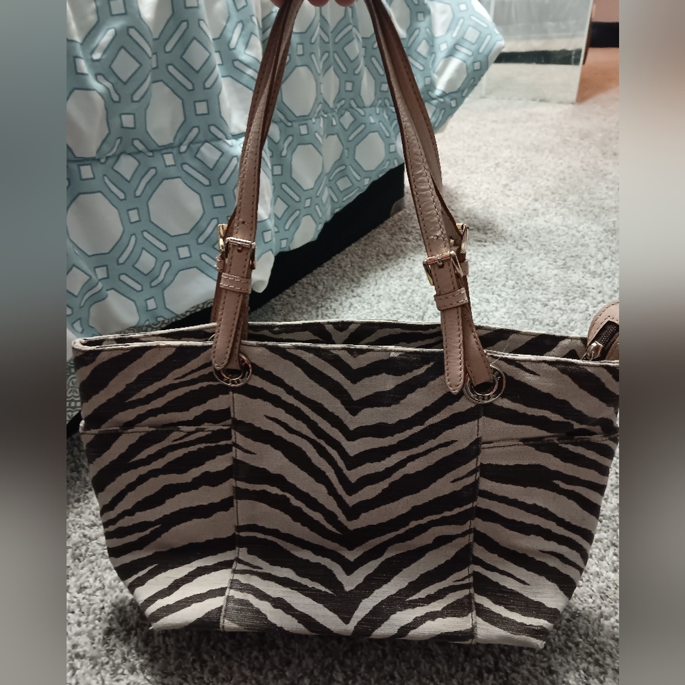 Michael Kors Zibra Tote! NWOT!